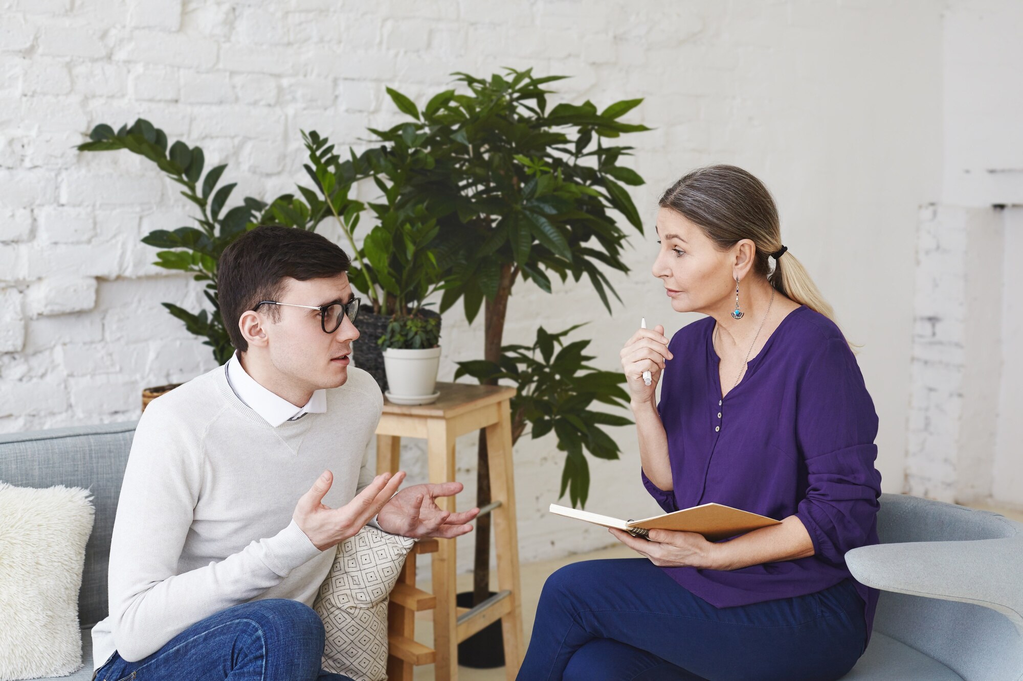 psychology-therapy-psychiatry-mental-health-counseling-concept-candid-shot-nervous-self-conscious-young-male-glasses-telling-middle-aged-female-counselor-about-his-problems-work_344912-1940 Waverley Counselling | Youth Mentoring in Wheelers Hill
